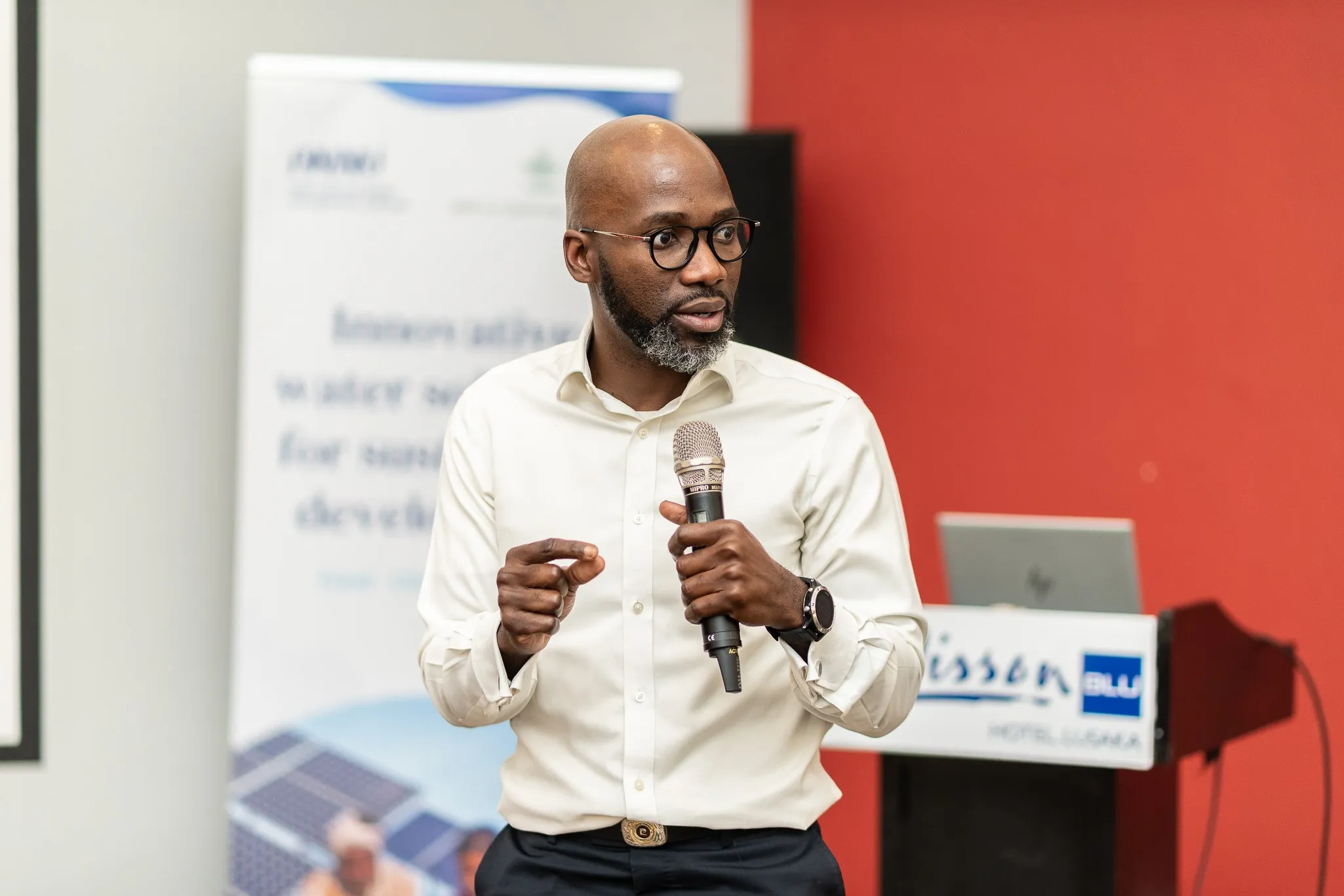 Evans Chinembiri presenting at a water and food systems workshop in Lusaka